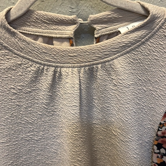 THML Fall Cream & Floral Top Blouse Balloon Sleeves Women’s Sz Medium - Picture 3 of 9